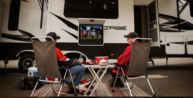 3 Ways to Become the Ultimate RV Tailgating Champ